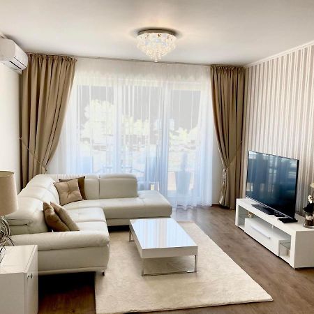 Die Oase - Luxurious Apartment Near The City Center With Free Parking Bratislava Exterior photo