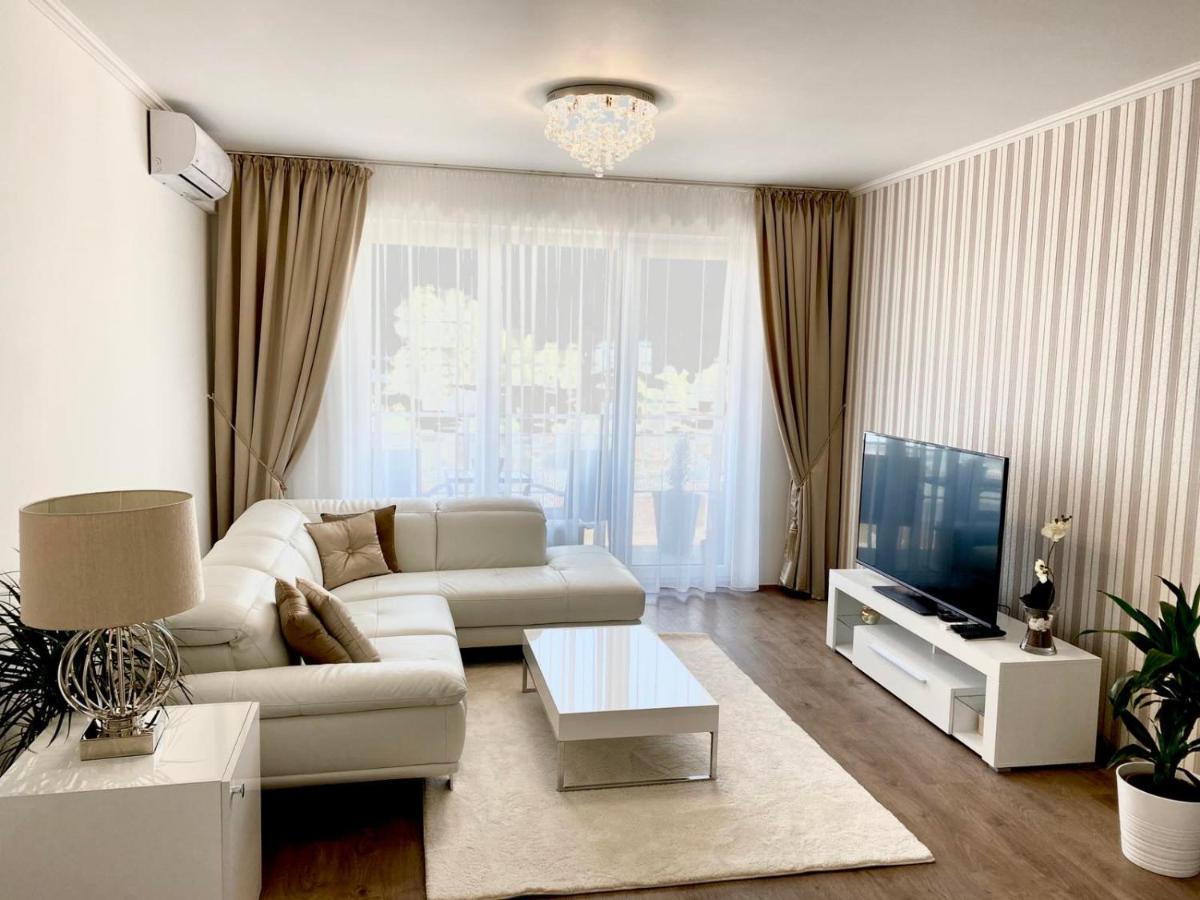 Die Oase - Luxurious Apartment Near The City Center With Free Parking Bratislava Exterior photo